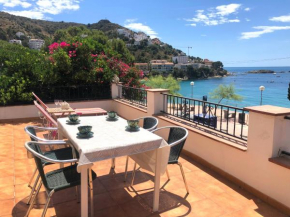 PERE RAHOLA - Apartamento en la playa de Canyelles con vistas esplendidas - terraza - wifi